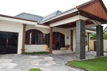 Villa Amari 2 Mataram Bagian luar foto